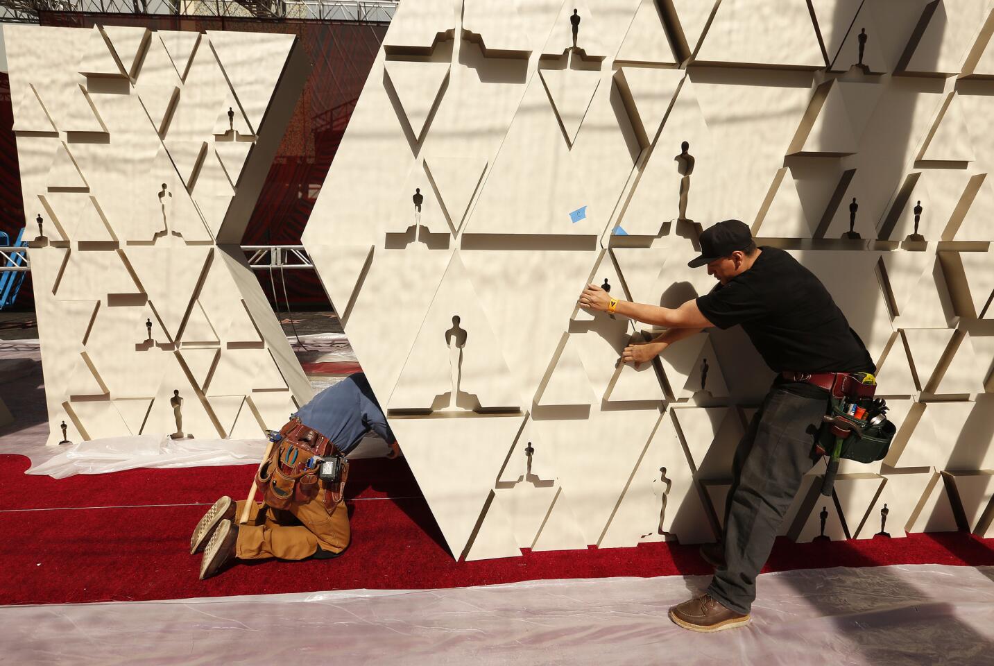 Oscars 2019 — scenic panels during installation